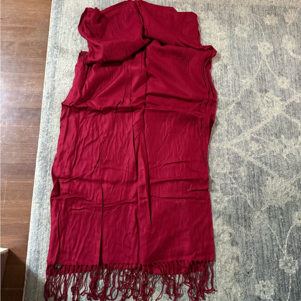 Studio Crimson Women's Wrap